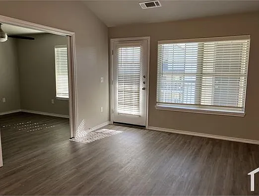 6108 Abrams Rd — Photo 9