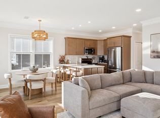 40 Evergreen Ln, Phoenixville, PA 19460