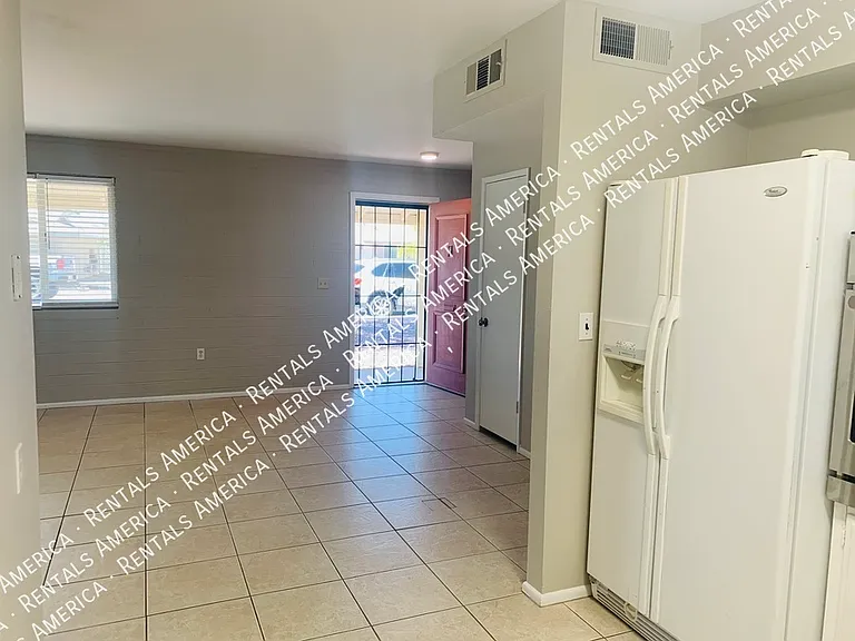 11433 N Hagen Dr — Photo 11