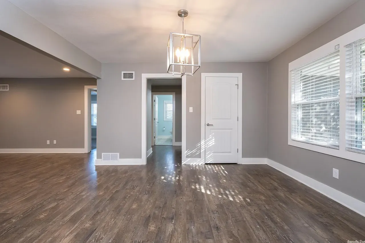 3 bed, 2.5 bath, 1902 sqft, $2,500 — Photo 4