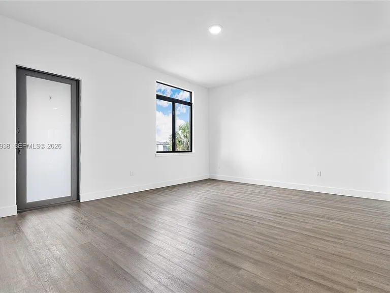 440 E 16th St #436 — Photo 9