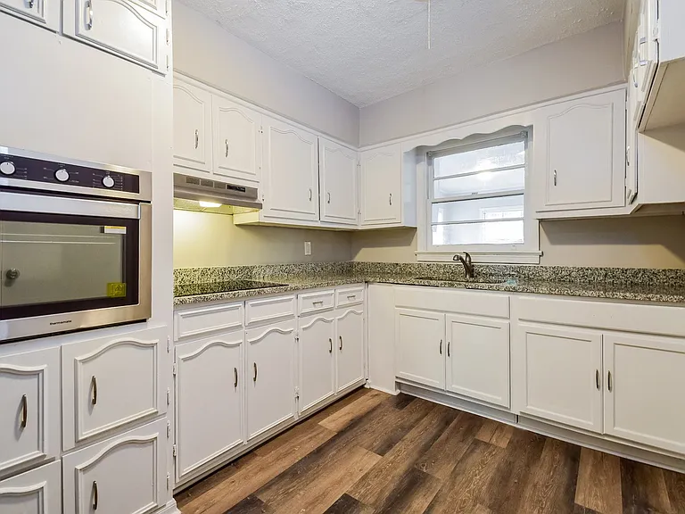 1553773_023_kitchen_13547640.jpg