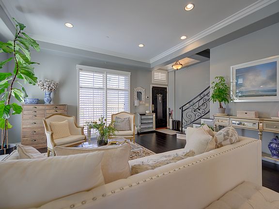 5th image of 14535 Margate St #1