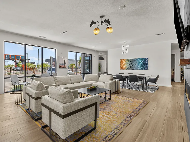 Desert Commons East — Photo 17