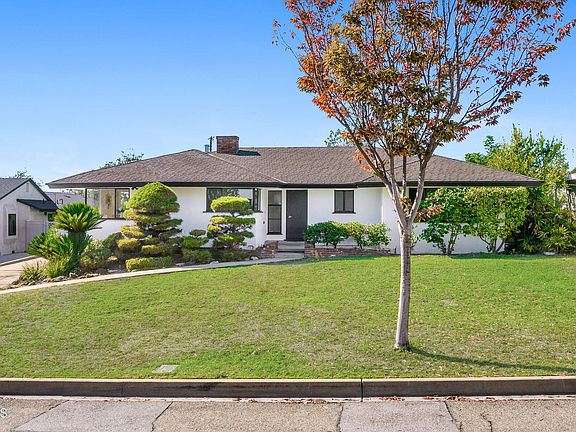 2nd image of 515 Cliff Dr