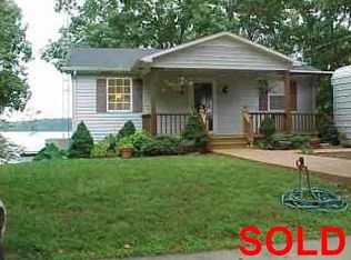 63 N Lakeshore Dr, Cadiz, KY 42211