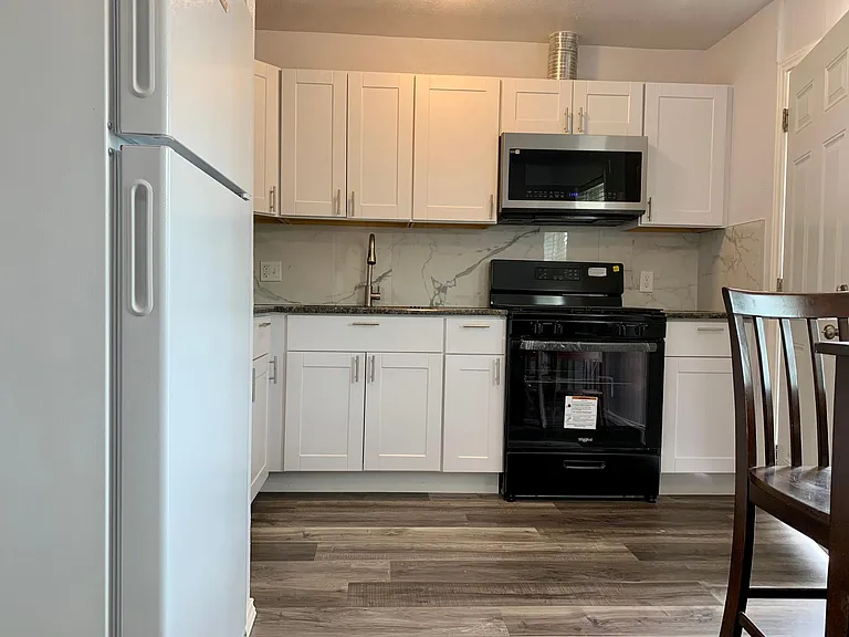 305 Thomas St #7 — Photo 17