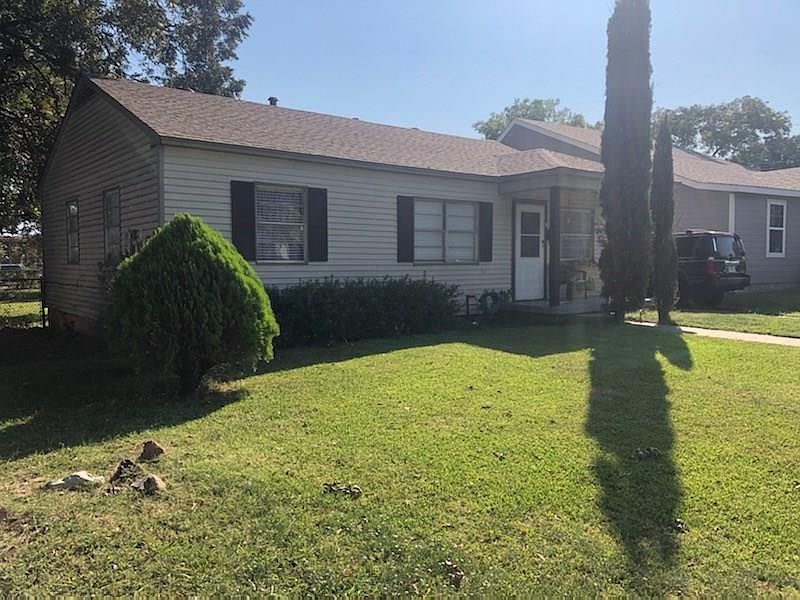 2nd image of 3726 Texas Dr