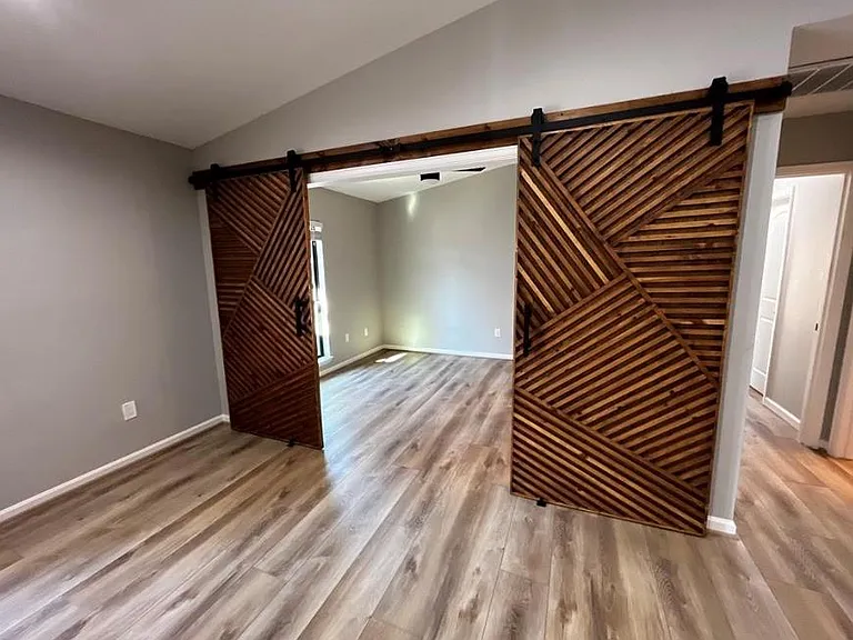 2425 Augusta Dr #44 — Photo 6