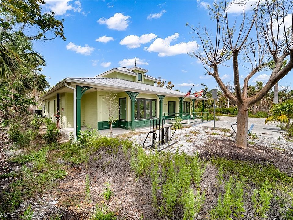 1st image of 2422 Periwinkle Way