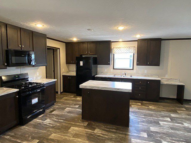 1st image of 516 Courtland Ln #635