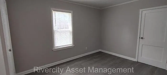 2386 Larose Ave — Photo 6