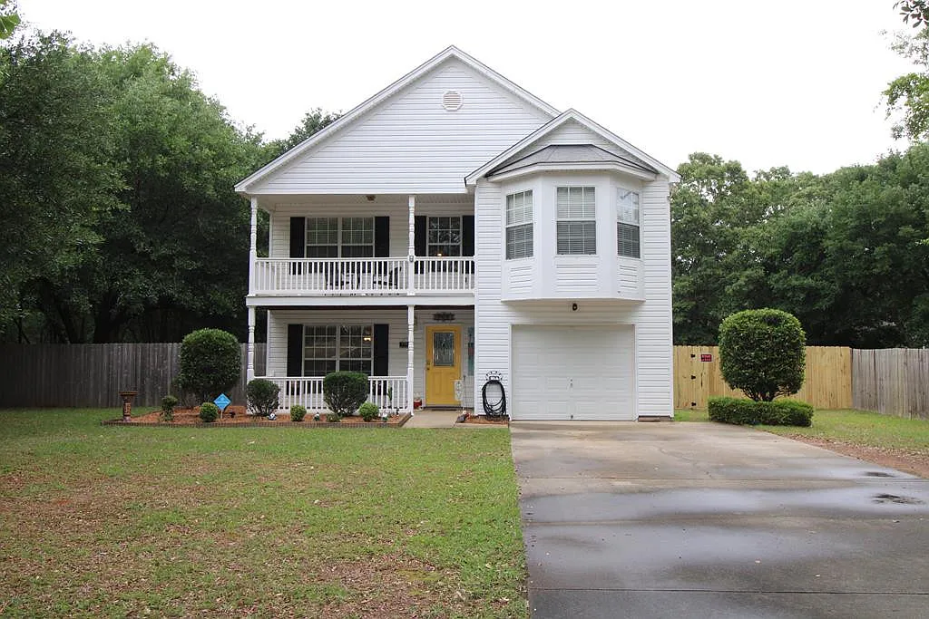 3 bed, 2.5 bath, 1594 sqft, $1,675 — Photo 1