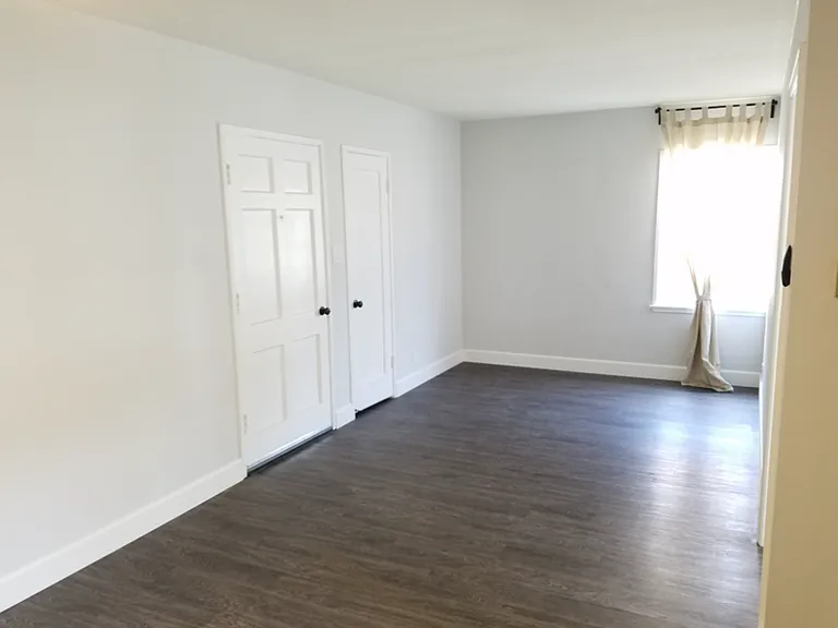 Glendale Terrace Apartments - AC Townhomes LLC — Photo 17