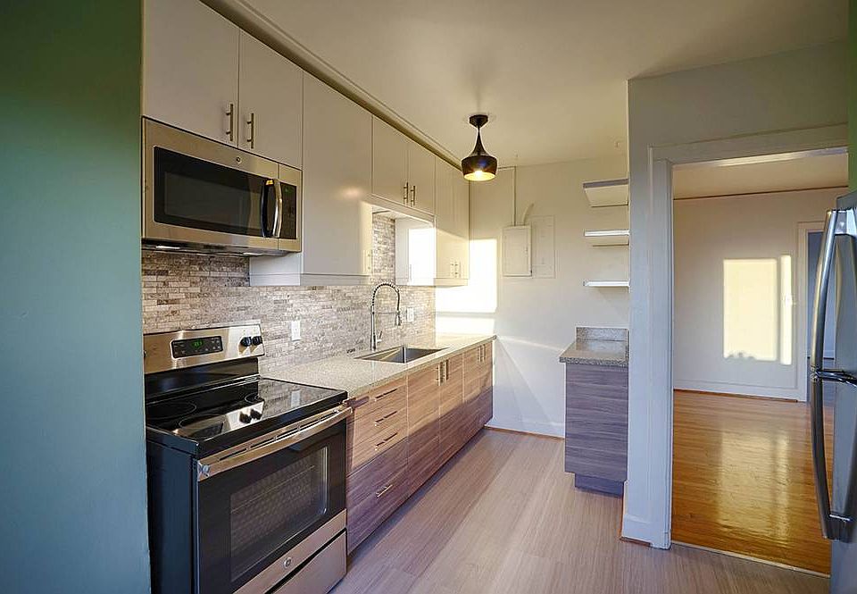 1st image of 845 Bellevue Pl E APT 007
