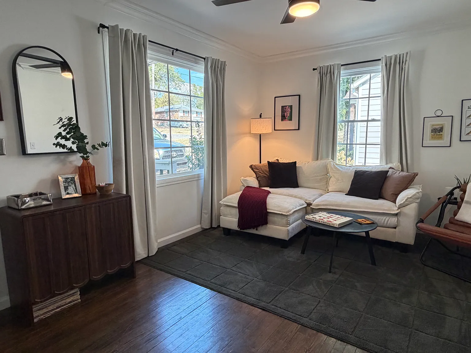 2 bed, 704 sqft, $2,390 — Photo 3