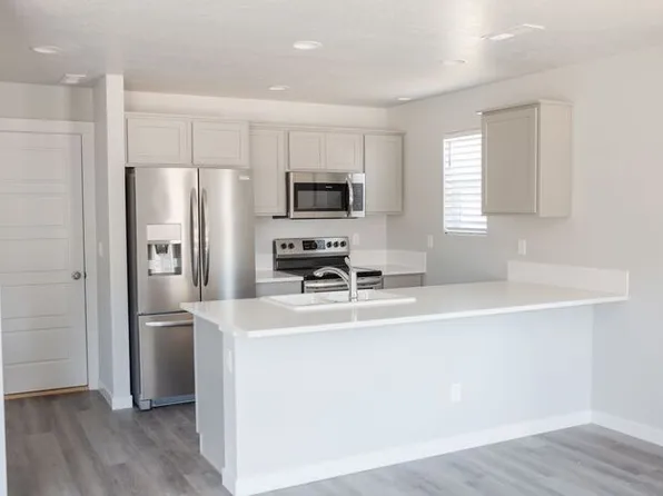 1080 E Martello Ln, Meridian, ID 83646