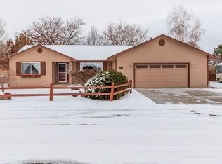600 Heather Ln, Montrose, CO 81401