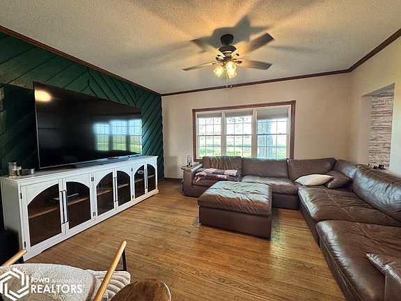 4th image of 2107 Erickson Ave
