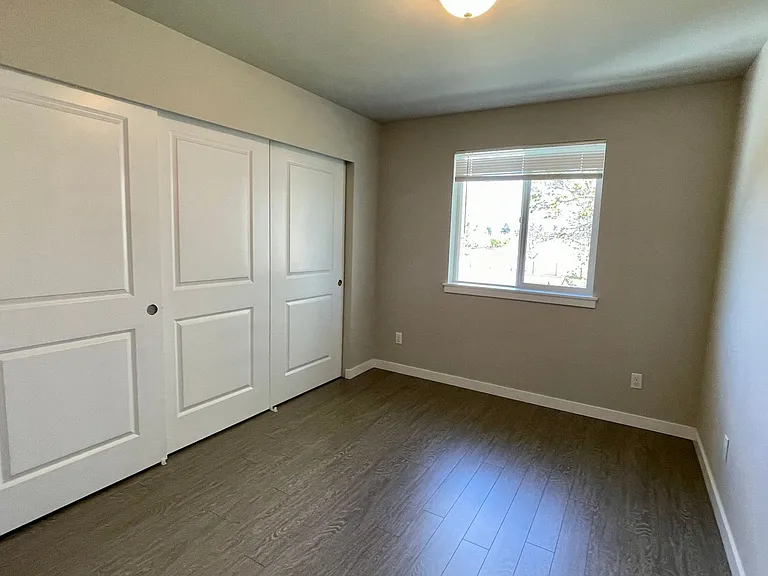 212 Jefferson Ave NW #B — Photo 16