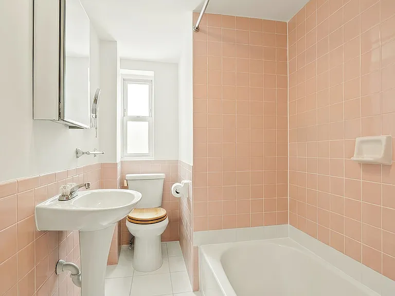 726A Union St #1 — Photo 8