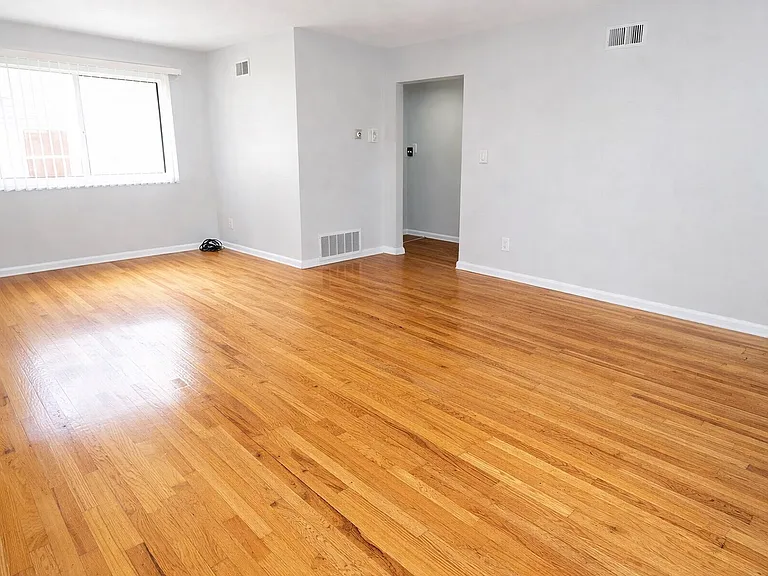 6618 Dalzell Pl — Photo 2