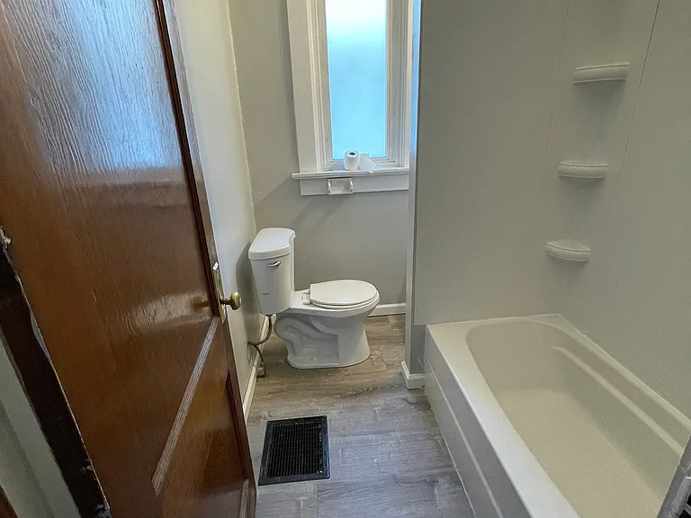 1411 Raab Ave — Photo 5