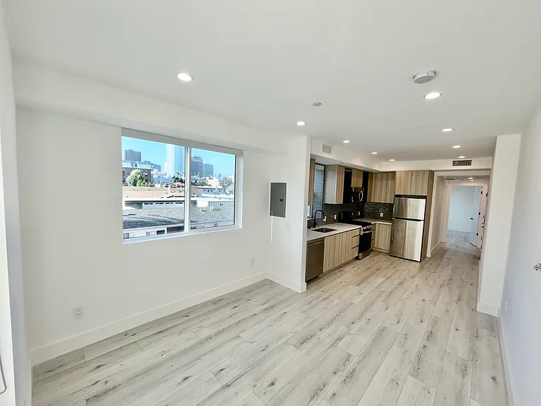 928 S Catalina St #6 — Photo 2