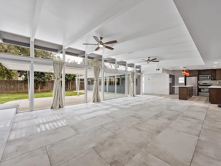 1815 Ridgewood Dr — Photo 25