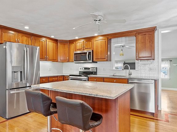 2nd image of 97 Hartwell Rd