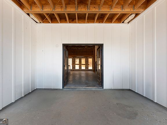 3rd image of 1481 Potash Rd