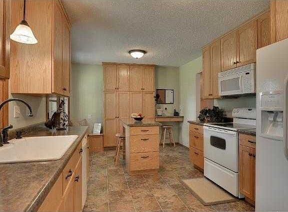5th image of 2720 Dana Dr