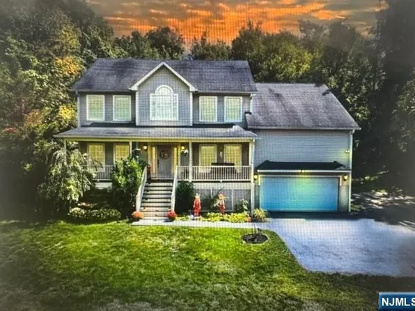 332 Lake Wallkill Rd, Sussex, NJ 07461