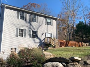 17 Walker Rd, Foster, RI 02825