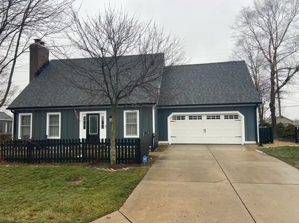 9230 Briar Dr, Lapel, IN 46051