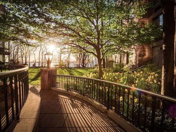 70 Battery Place image 4 of 5