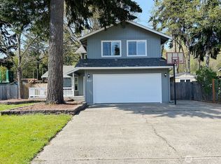 410 Volesky Dr SE, Rainier, WA