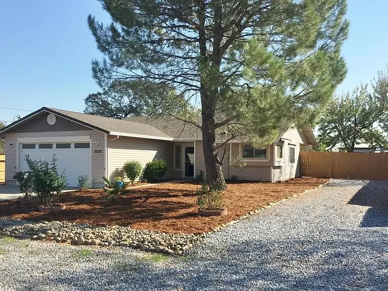 3775 Yuletide Ave — Photo 3
