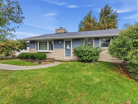 2nd image of 202 N Raven Rd