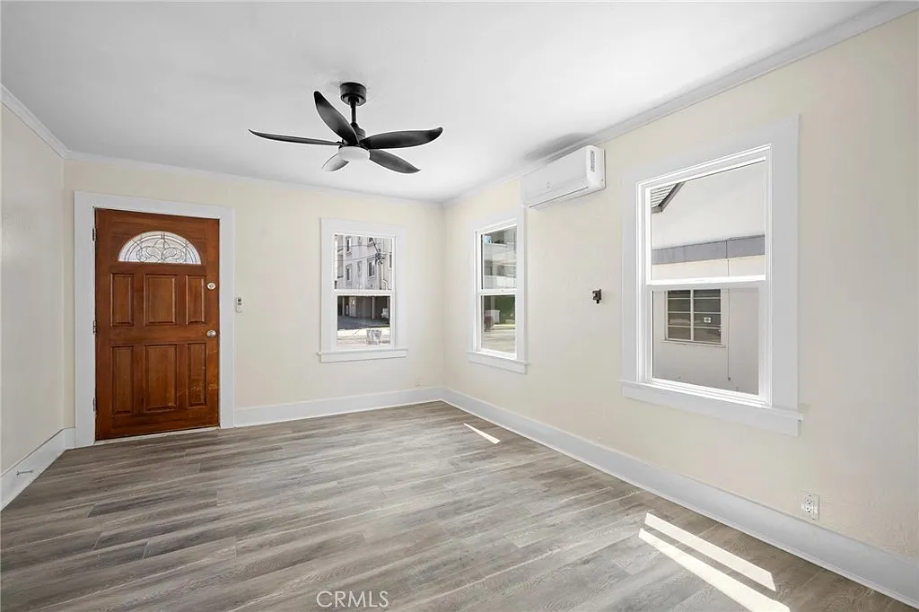 2 bed, 625 sqft, $3,200 — Photo 3