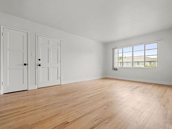 5th image of 3920 Santa Rosalia Dr APT C