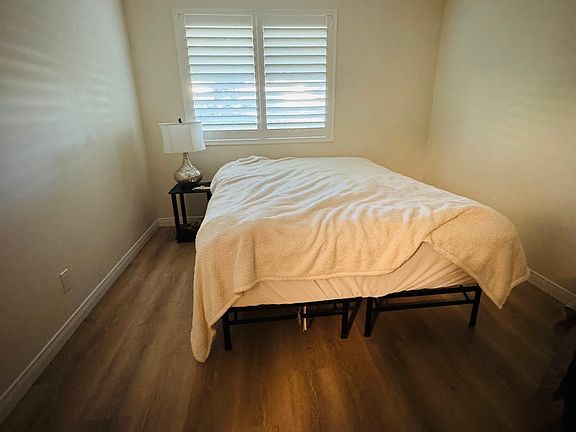 5th image of 946 Miramonte Dr APT 4