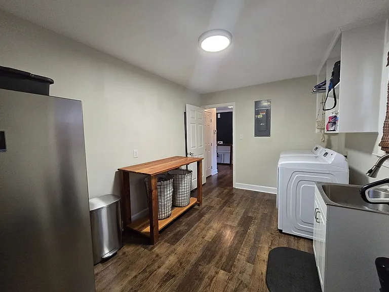 409 N Fulton St — Photo 13