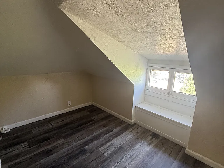 2547 Adams Ave #4 — Photo 7