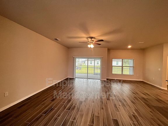 3rd image of 2939 NW 4th Ave