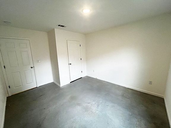 5th image of 246 Skylane Dr