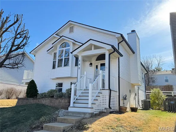 162 Rutherglen Dr, Valley Park, MO 63088
