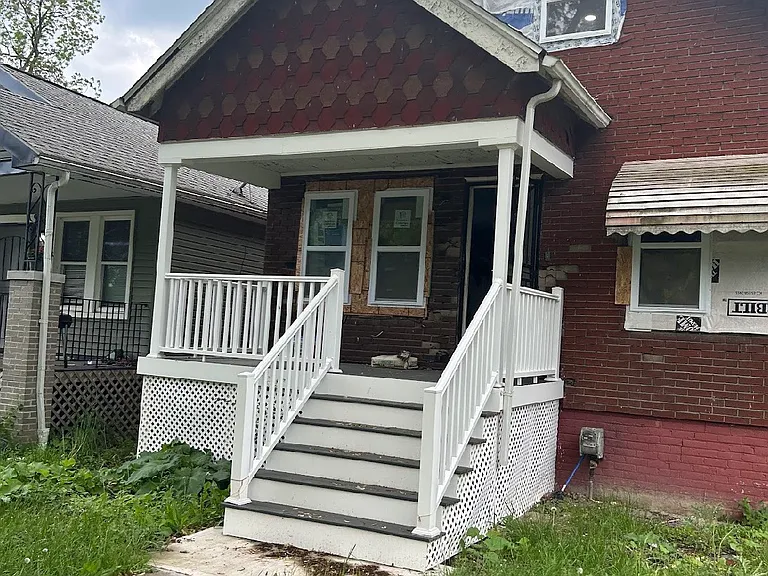 4667 Eastlawn St — Photo 1