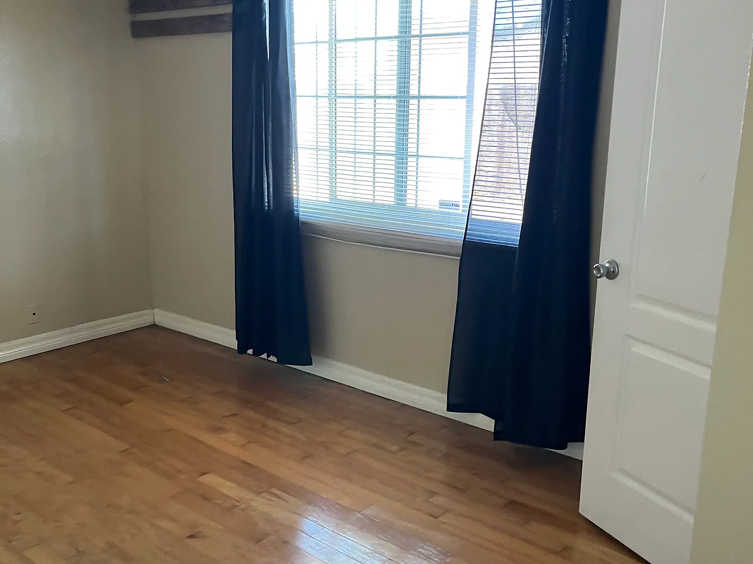 3 bed, 1170 sqft, $2,400 — Photo 4