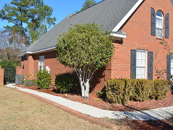 2nd image of 165 Cloister Cove Ln